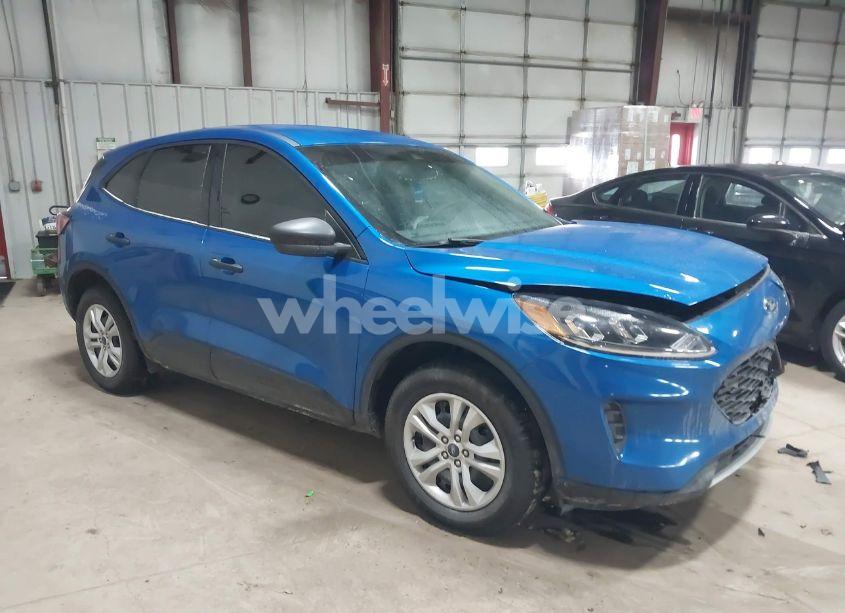 2020 Ford Escape S (VIN 1FMCU9F66LUC68108) main photo