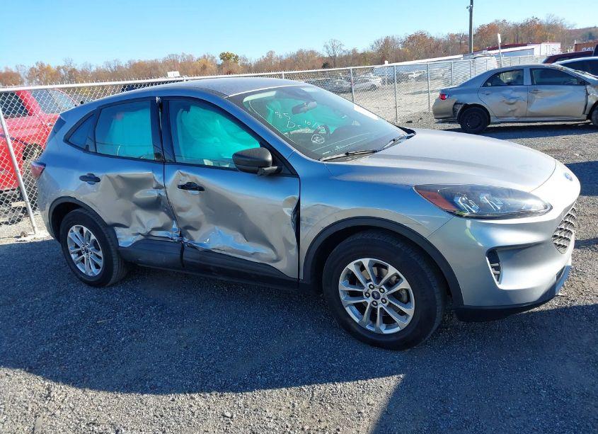 Photo 13 of 2022 Ford Escape S (VIN 1FMCU9F66NUB66830)