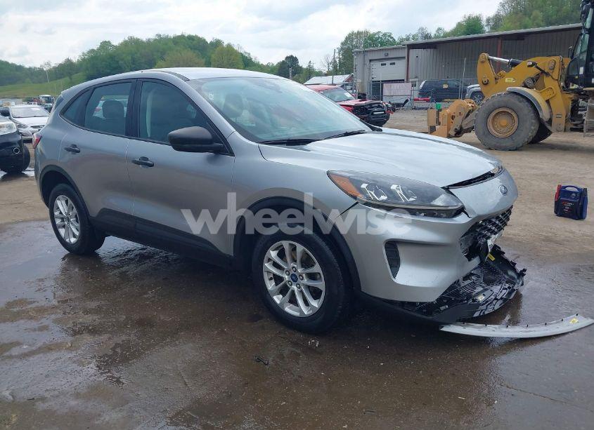2021 Ford Escape S (VIN 1FMCU9F67MUB13567) main photo