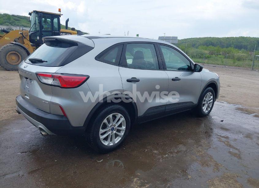 Photo 4 of 2021 Ford Escape S (VIN 1FMCU9F67MUB13567)