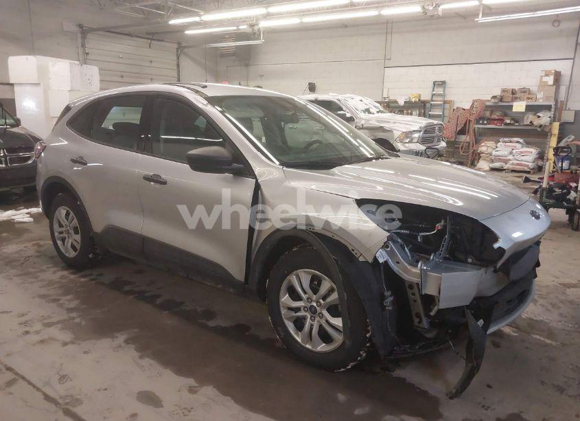 2020 Ford Escape S (VIN 1FMCU9F68LUB86560) main photo