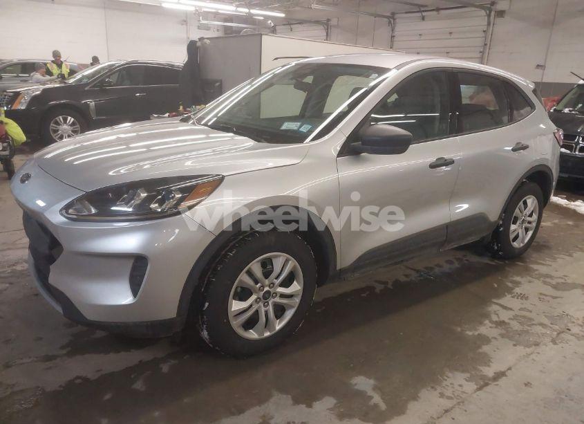 Photo 2 of 2020 Ford Escape S (VIN 1FMCU9F68LUB86560)