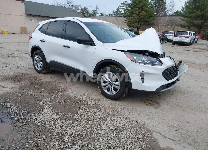 2021 Ford Escape S (VIN 1FMCU9F69MUA16645) main photo