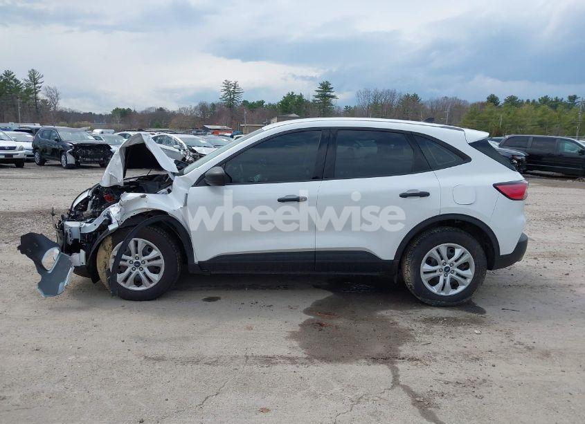Photo 14 of 2021 Ford Escape S (VIN 1FMCU9F69MUA16645)