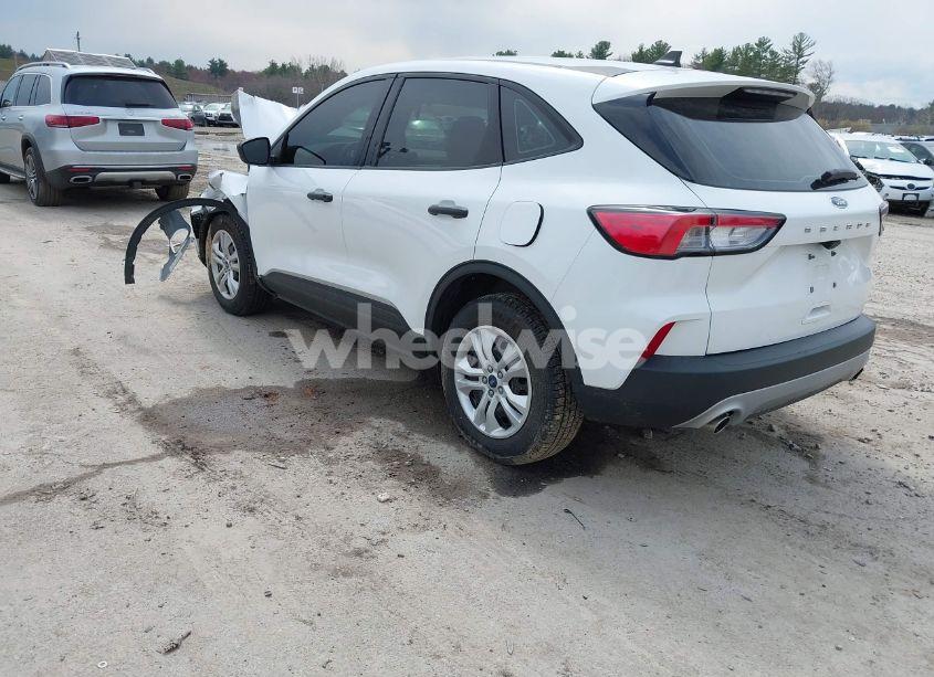 Photo 3 of 2021 Ford Escape S (VIN 1FMCU9F69MUA16645)