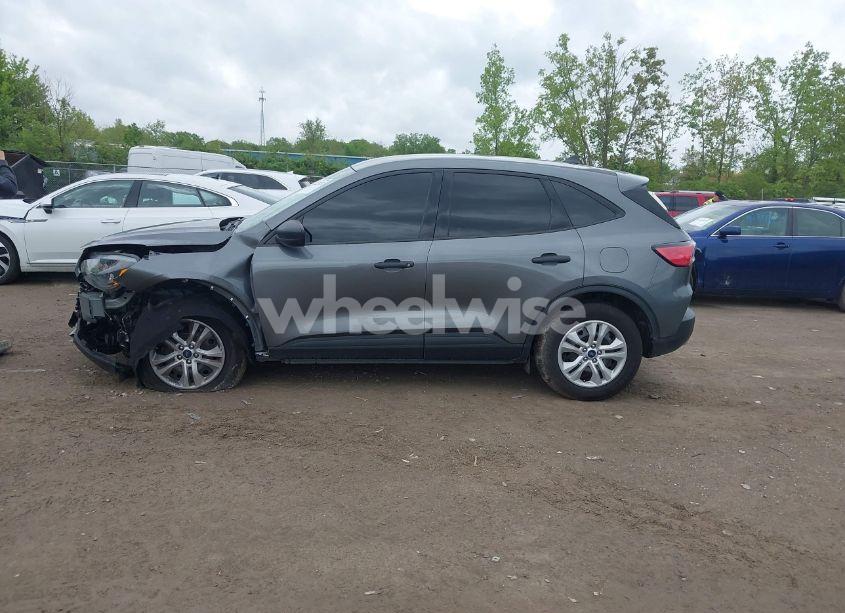 Photo 15 of 2021 Ford Escape S (VIN 1FMCU9F69MUA73640)