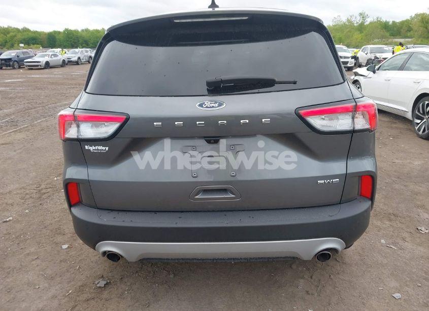 Photo 17 of 2021 Ford Escape S (VIN 1FMCU9F69MUA73640)