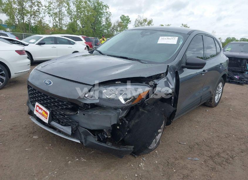 Photo 2 of 2021 Ford Escape S (VIN 1FMCU9F69MUA73640)