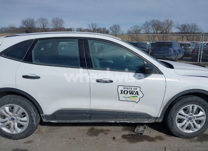 Photo 13 of 2021 Ford Escape S (VIN 1FMCU9F6XMUA50738)