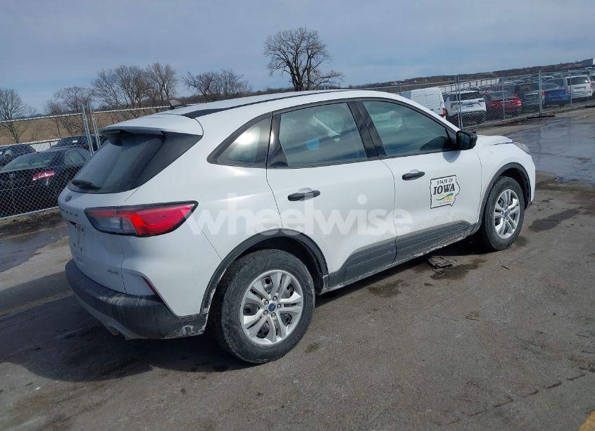 Photo 4 of 2021 Ford Escape S (VIN 1FMCU9F6XMUA50738)