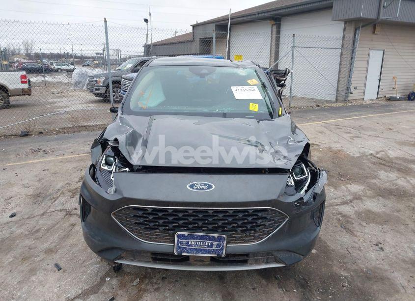 Photo 6 of 2020 Ford Escape SE (VIN 1FMCU9G60LUA96687)