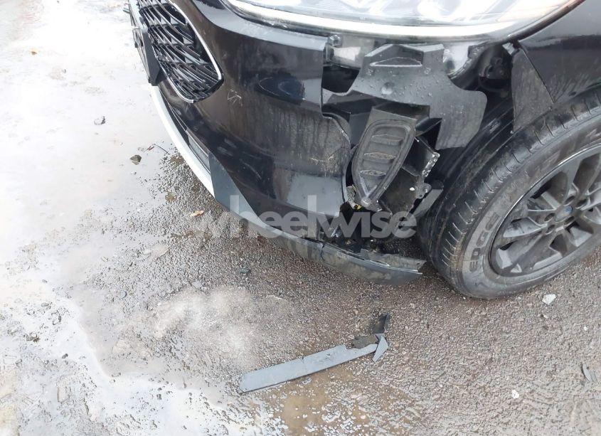 Photo 6 of 2020 Ford Escape SE (VIN 1FMCU9G60LUA97399)