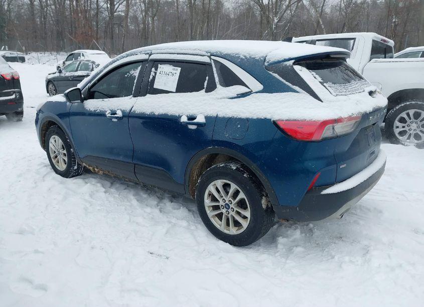 Photo 3 of 2020 Ford Escape SE (VIN 1FMCU9G60LUC56938)