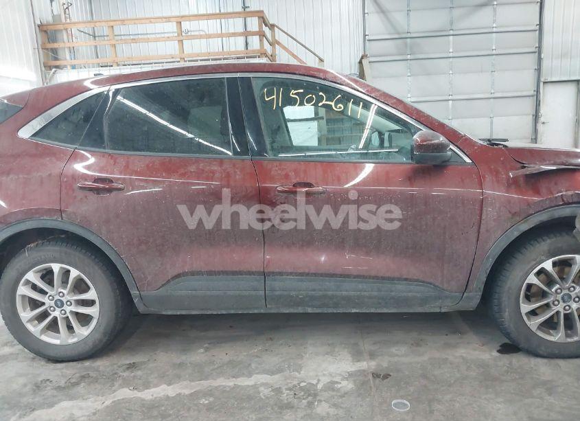 Photo 14 of 2021 Ford Escape SE (VIN 1FMCU9G60MUA02969)