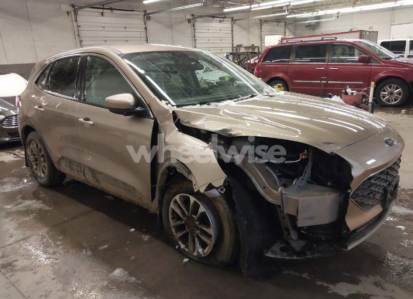 Photo 6 of 2021 Ford Escape SE (VIN 1FMCU9G60MUA32540)