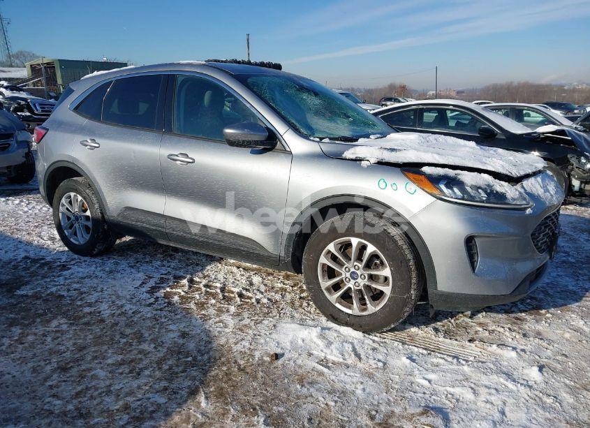 2021 Ford Escape SE (VIN 1FMCU9G60MUA46566) main photo