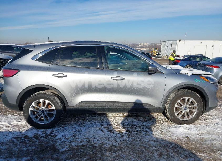 Photo 12 of 2021 Ford Escape SE (VIN 1FMCU9G60MUA46566)