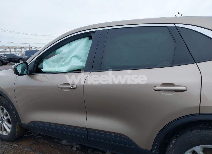 Photo 14 of 2021 Ford Escape SE (VIN 1FMCU9G60MUA47295)