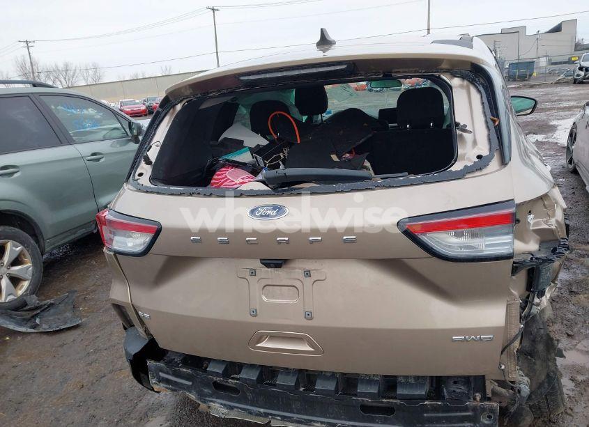 Photo 17 of 2021 Ford Escape SE (VIN 1FMCU9G60MUA47295)