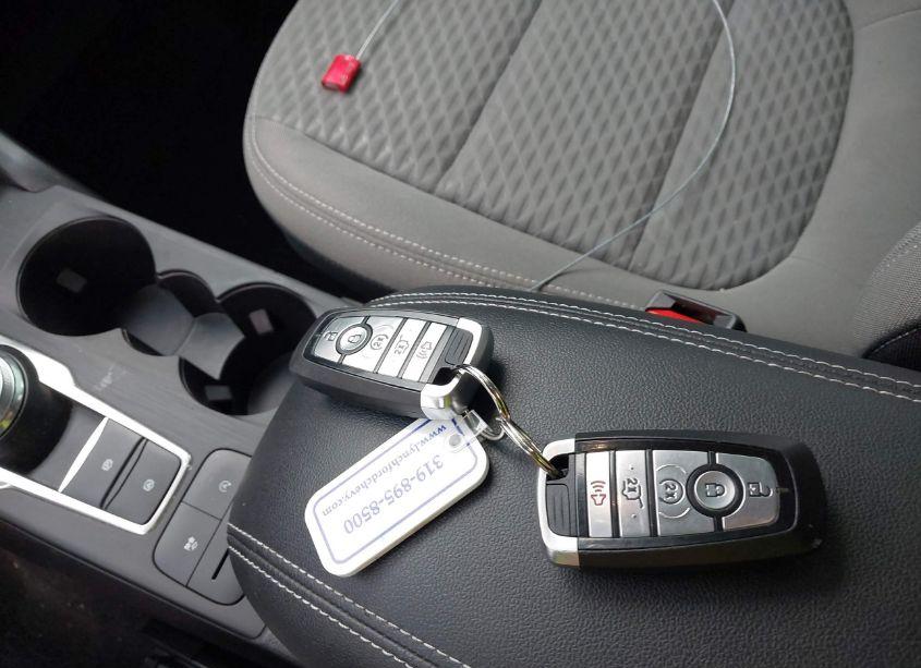 Photo 11 of 2021 Ford Escape SE (VIN 1FMCU9G60MUB01355)