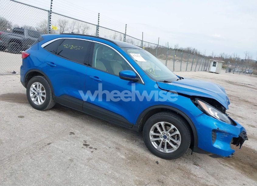 2021 Ford Escape SE (VIN 1FMCU9G60MUB02425) main photo