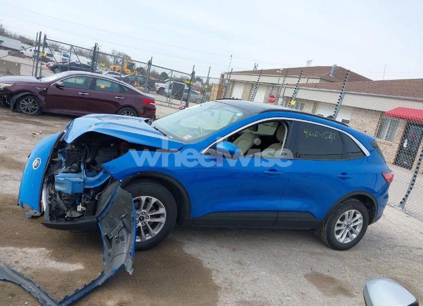 Photo 15 of 2021 Ford Escape SE (VIN 1FMCU9G60MUB02425)