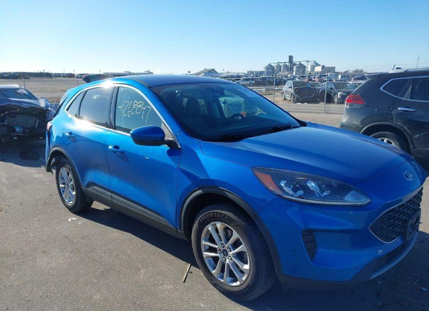 2021 Ford Escape SE (VIN 1FMCU9G60MUB28829) main photo