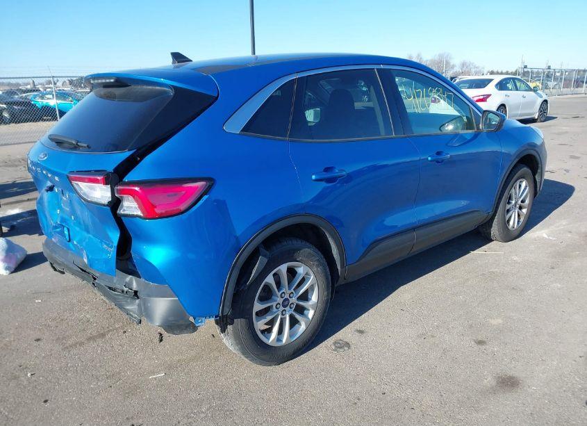 Photo 4 of 2021 Ford Escape SE (VIN 1FMCU9G60MUB28829)