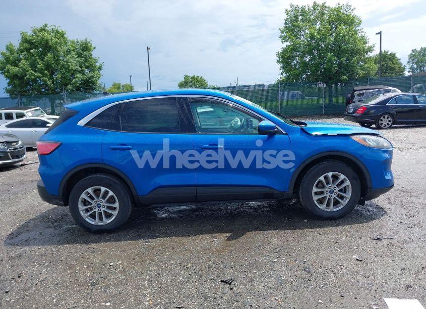 Photo 12 of 2021 Ford Escape SE (VIN 1FMCU9G60MUB30337)