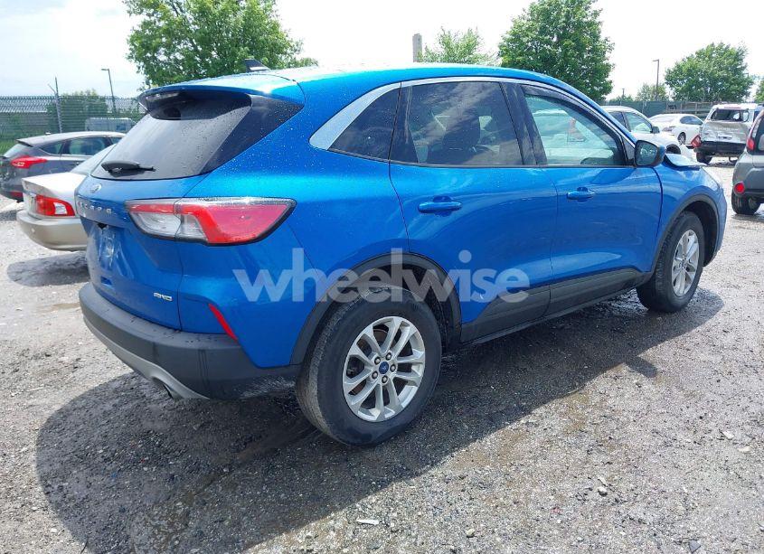 Photo 4 of 2021 Ford Escape SE (VIN 1FMCU9G60MUB30337)