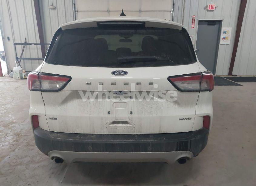 Photo 16 of 2022 Ford Escape SE (VIN 1FMCU9G60NUA60680)