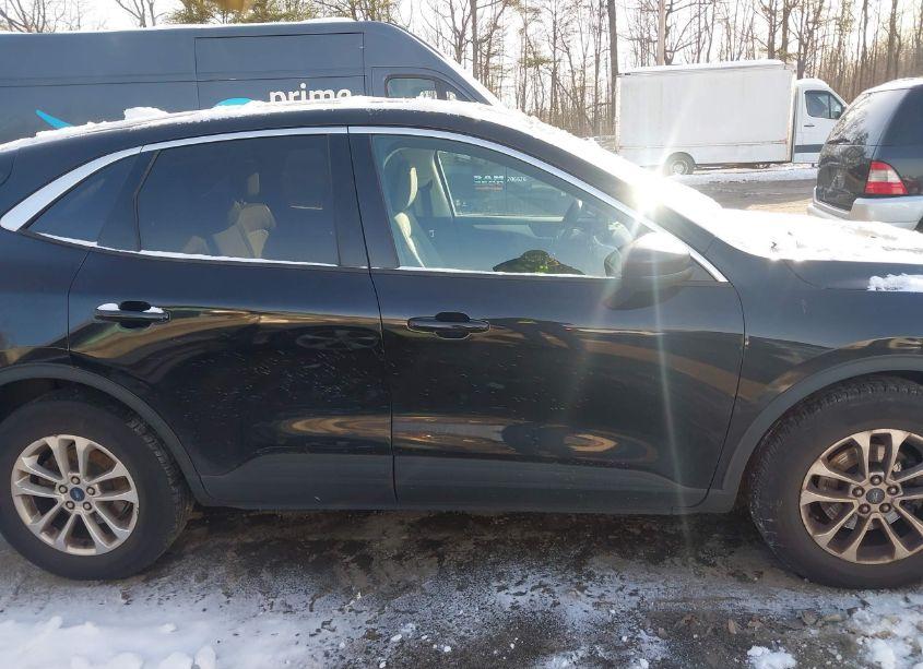 Photo 13 of 2022 Ford Escape SE (VIN 1FMCU9G60NUA61361)