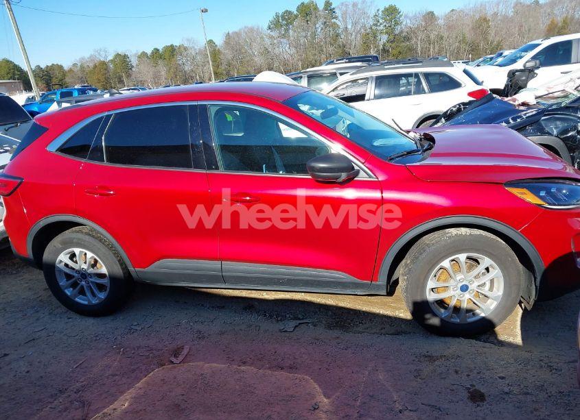 Photo 13 of 2022 Ford Escape SE (VIN 1FMCU9G60NUB94542)