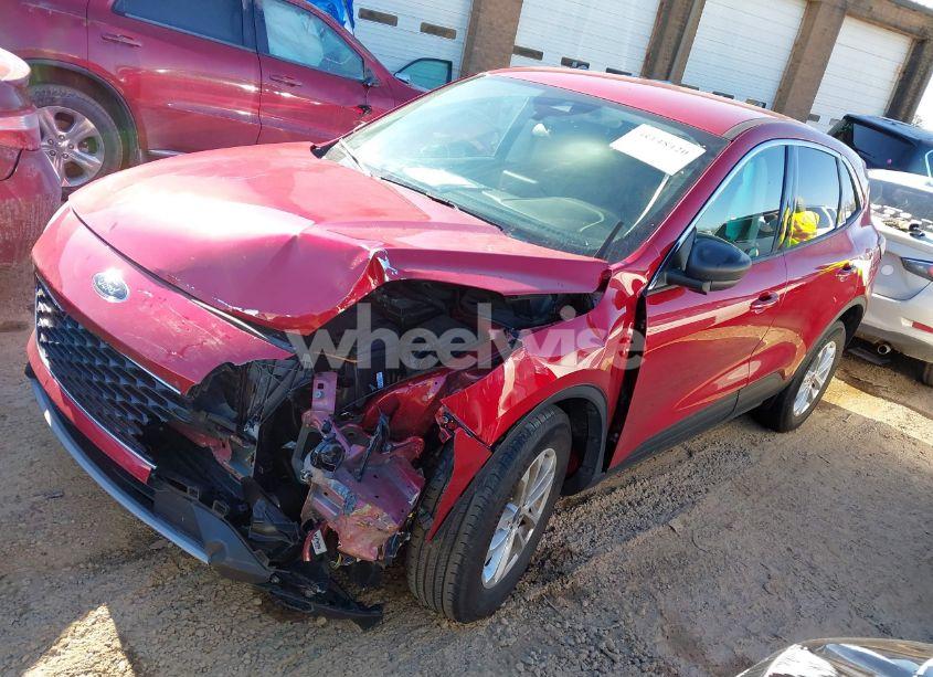 Photo 2 of 2022 Ford Escape SE (VIN 1FMCU9G60NUB94542)