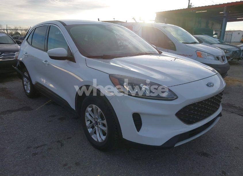 2020 Ford Escape SE (VIN 1FMCU9G61LUA37860) main photo