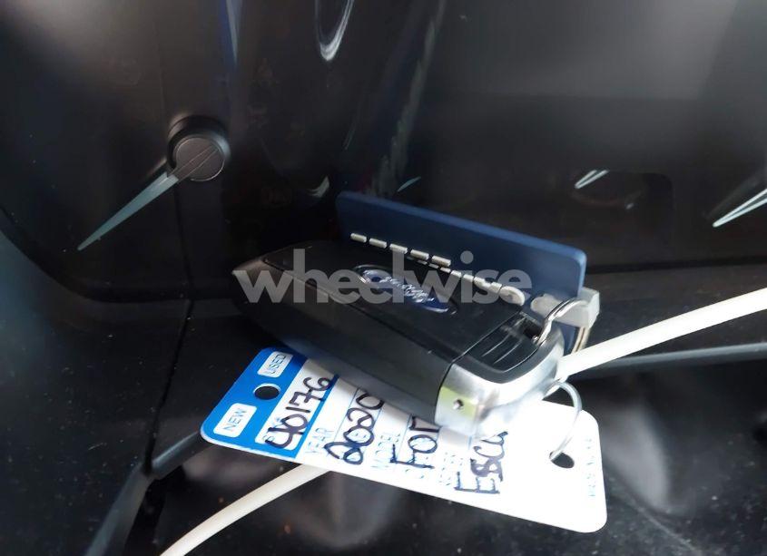 Photo 11 of 2020 Ford Escape SE (VIN 1FMCU9G61LUA37860)