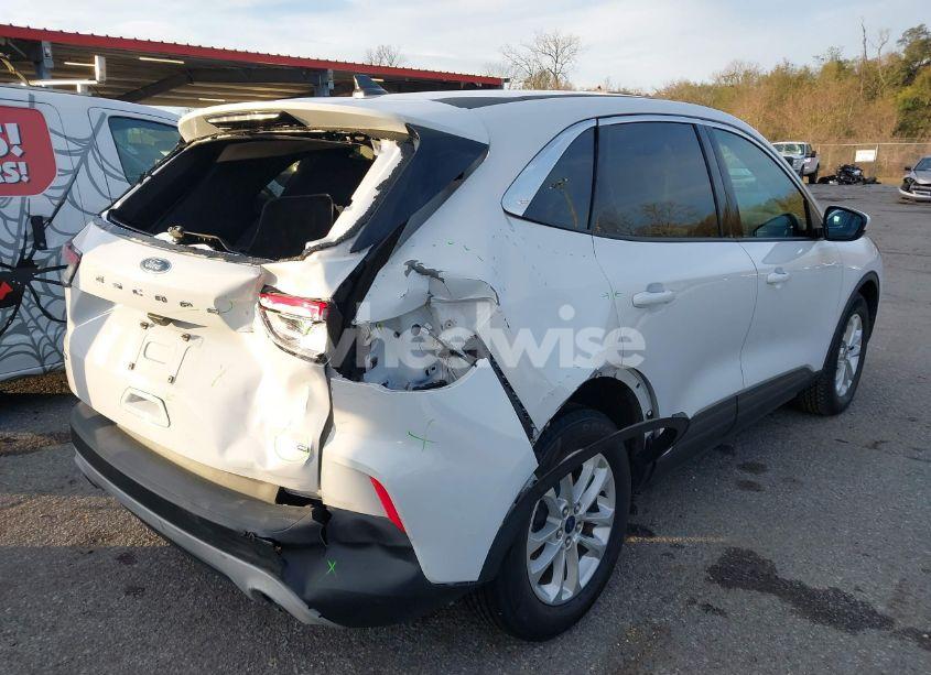 Photo 4 of 2020 Ford Escape SE (VIN 1FMCU9G61LUA37860)