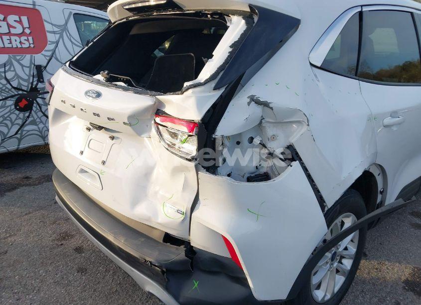 Photo 6 of 2020 Ford Escape SE (VIN 1FMCU9G61LUA37860)