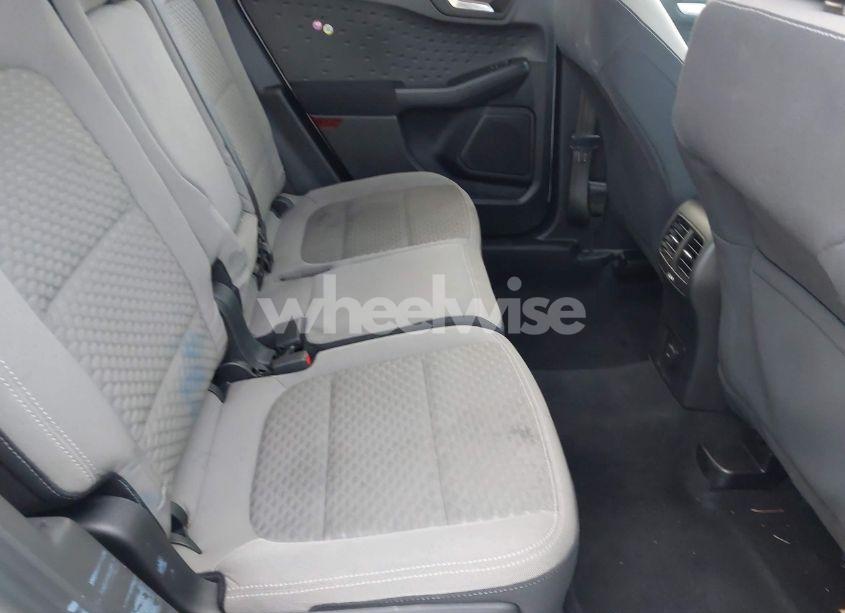 Photo 8 of 2020 Ford Escape SE (VIN 1FMCU9G61LUA37860)