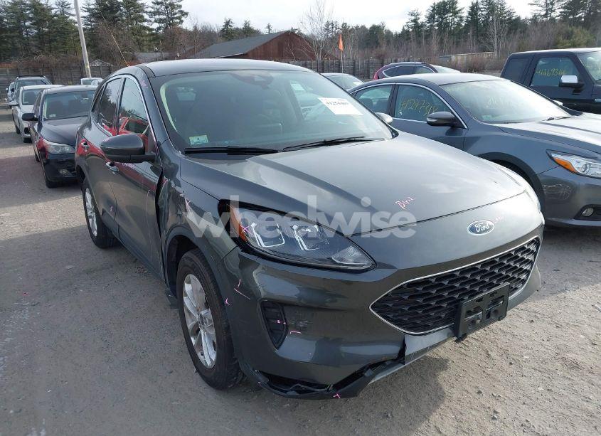 2020 Ford Escape SE (VIN 1FMCU9G61LUB46481) main photo