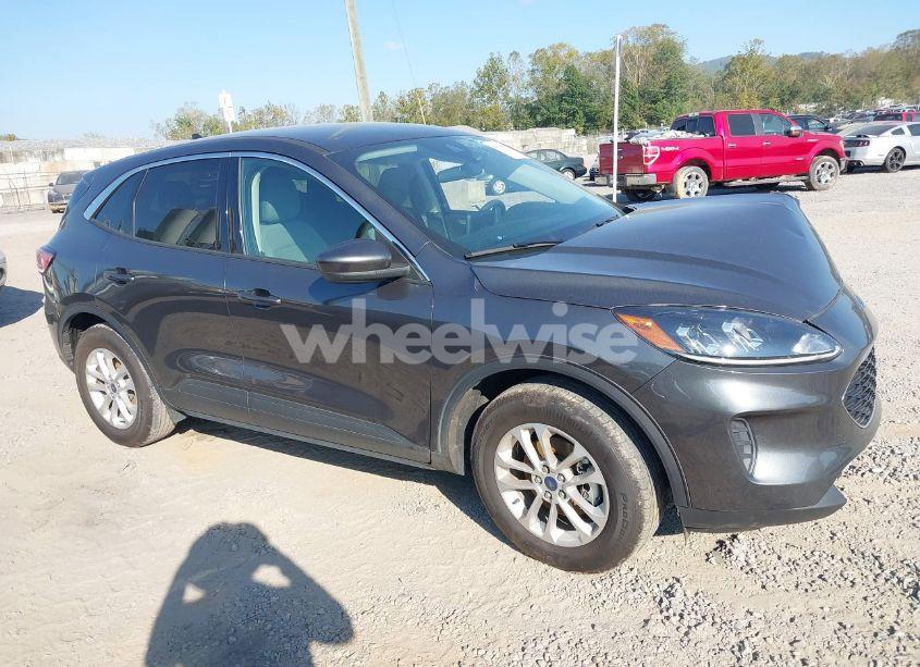 Photo 13 of 2020 Ford Escape SE (VIN 1FMCU9G61LUB64558)