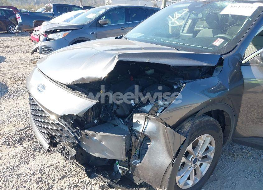 Photo 6 of 2020 Ford Escape SE (VIN 1FMCU9G61LUB64558)