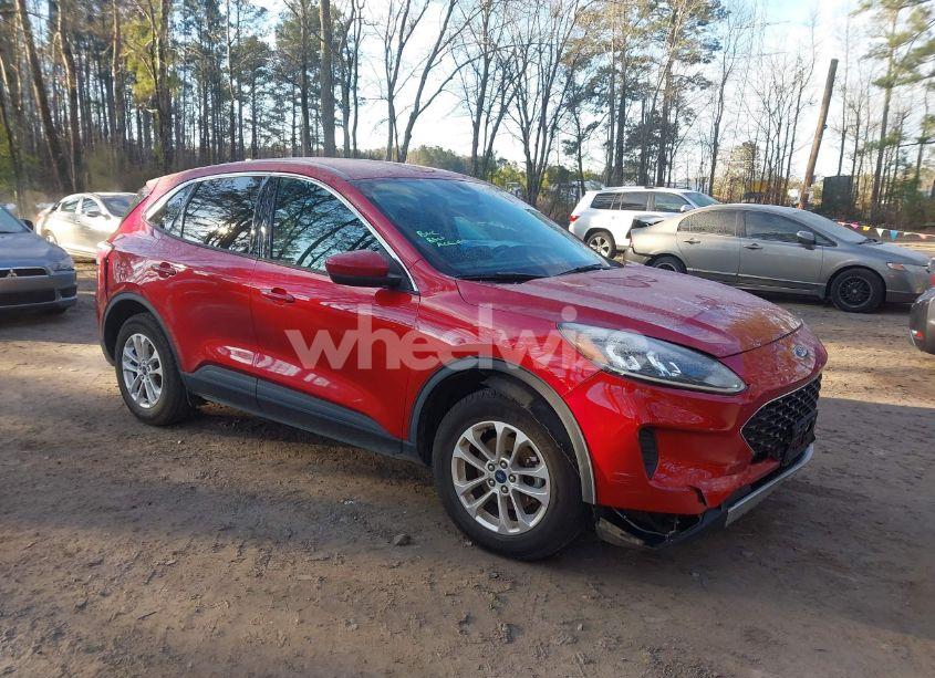 2020 Ford Escape SE (VIN 1FMCU9G61LUB86608) main photo
