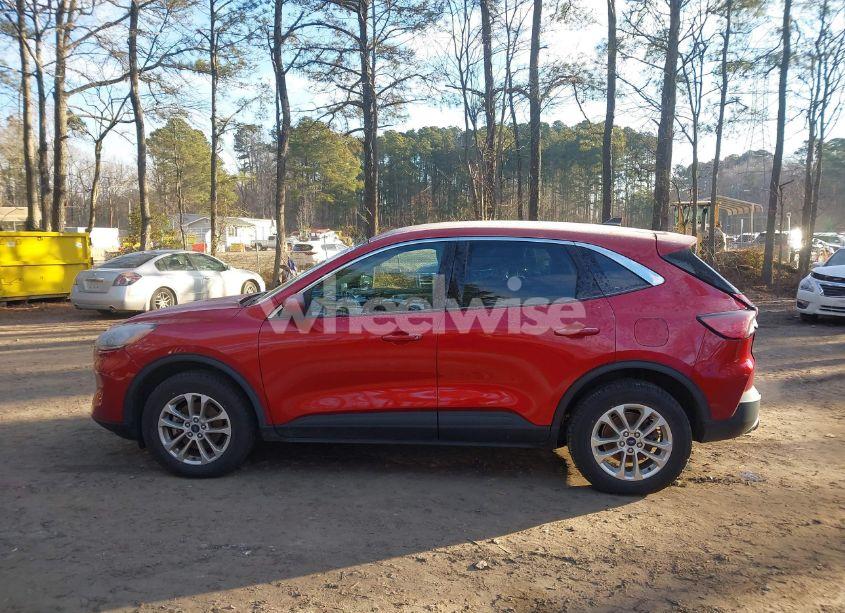 Photo 14 of 2020 Ford Escape SE (VIN 1FMCU9G61LUB86608)