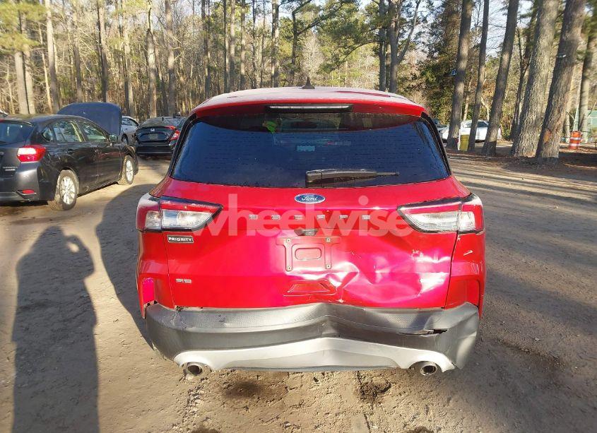 Photo 16 of 2020 Ford Escape SE (VIN 1FMCU9G61LUB86608)