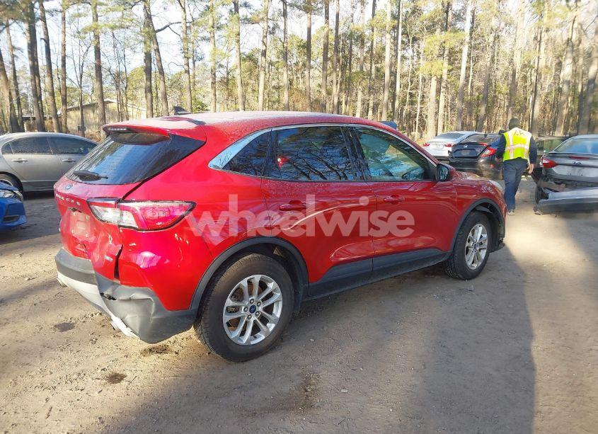 Photo 4 of 2020 Ford Escape SE (VIN 1FMCU9G61LUB86608)