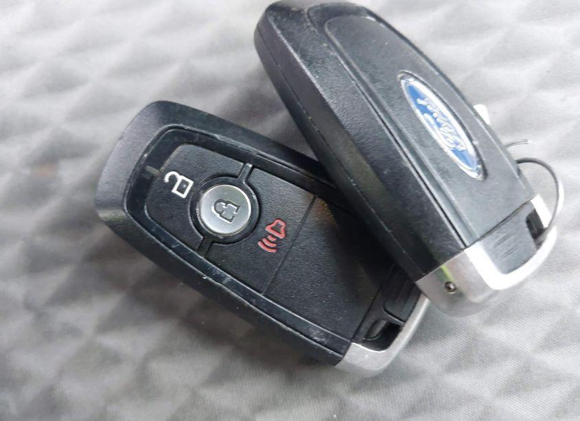 Photo 11 of 2020 Ford Escape SE (VIN 1FMCU9G61LUC10261)