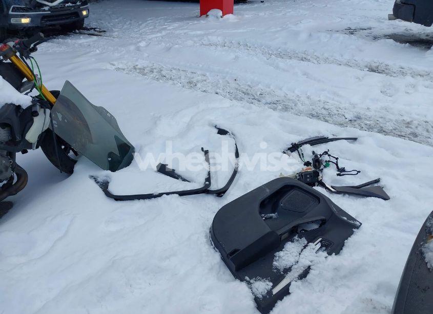 Photo 12 of 2020 Ford Escape SE (VIN 1FMCU9G61LUC33295)