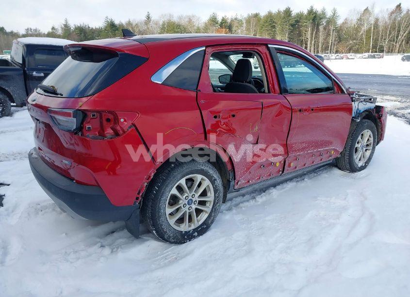 Photo 4 of 2020 Ford Escape SE (VIN 1FMCU9G61LUC33295)
