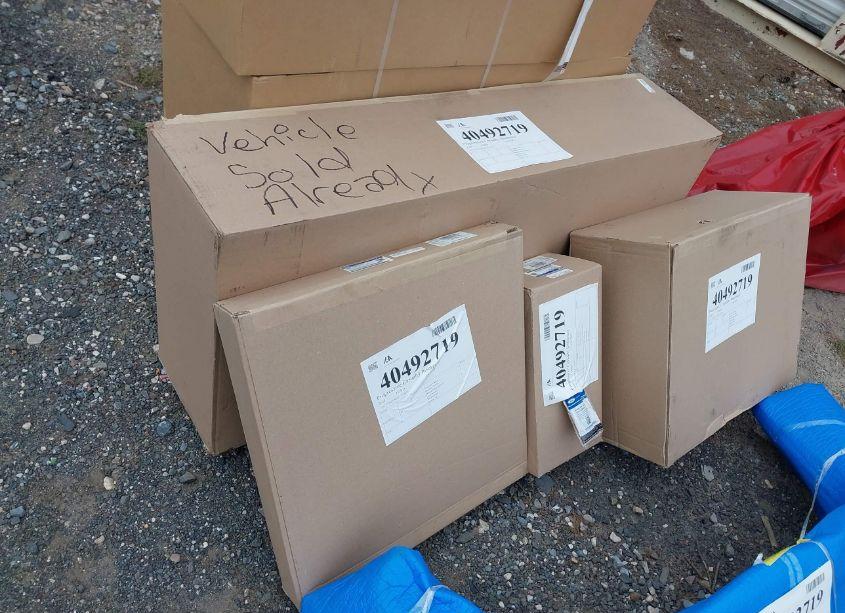 Photo 2 of 2020 Ford Escape SE (VIN 1FMCU9G61LUC50145)